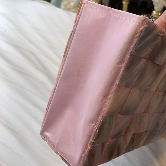 Shiraleah shell mini wrist purse - Picture 7 of 7